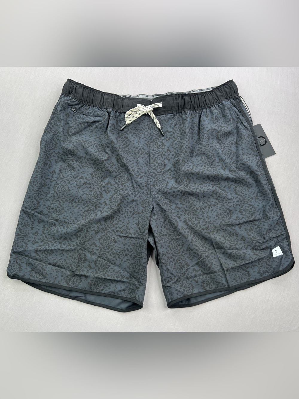 7 DIAMONDS CORE ACTIVE ATHLETIC SHORTS
